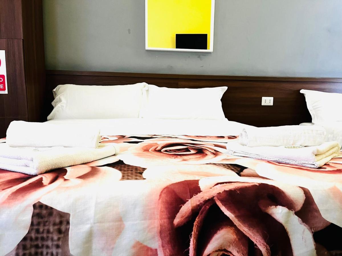 Holiday Rome Guesthouse Bagian luar foto
