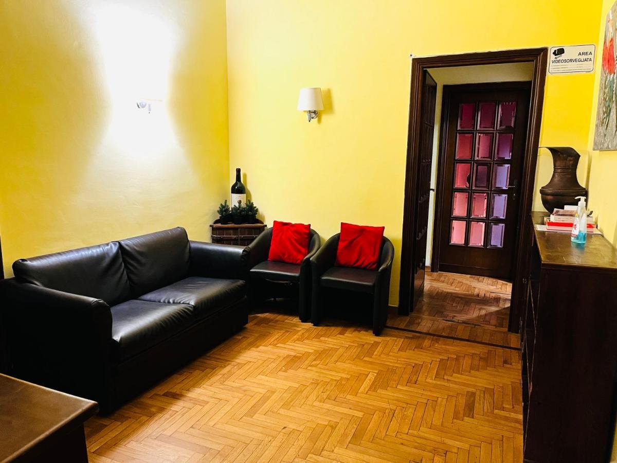 Holiday Rome Guesthouse Bagian luar foto