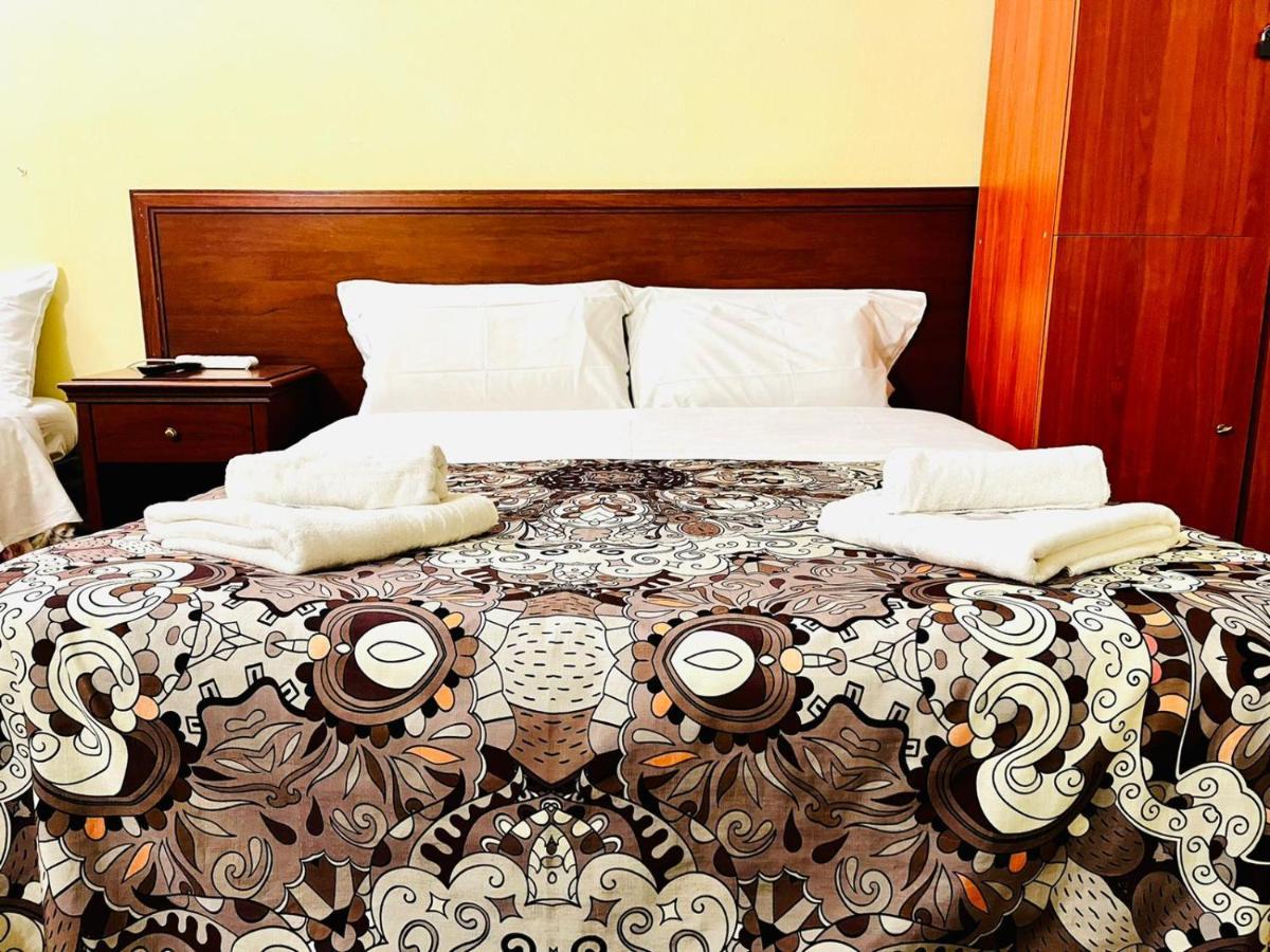 Holiday Rome Guesthouse Bagian luar foto